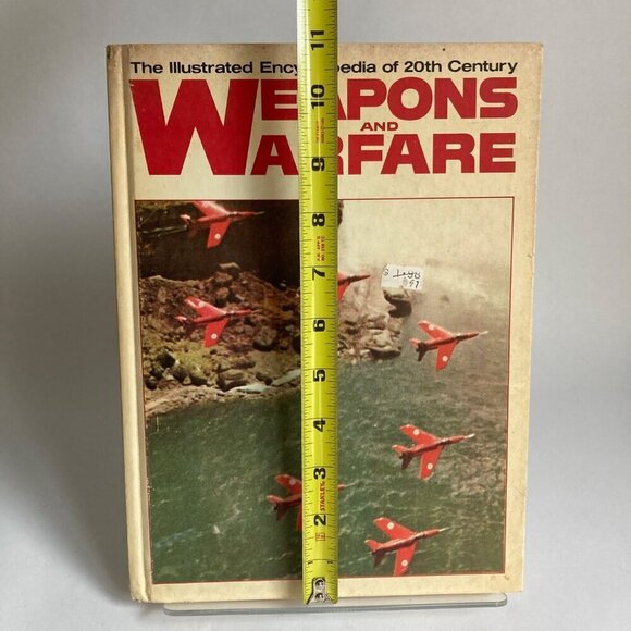 The Illustrated Encyclopedia of 20th Century Weapons and Warfare Book Volume 11 - Picture 2 of 9